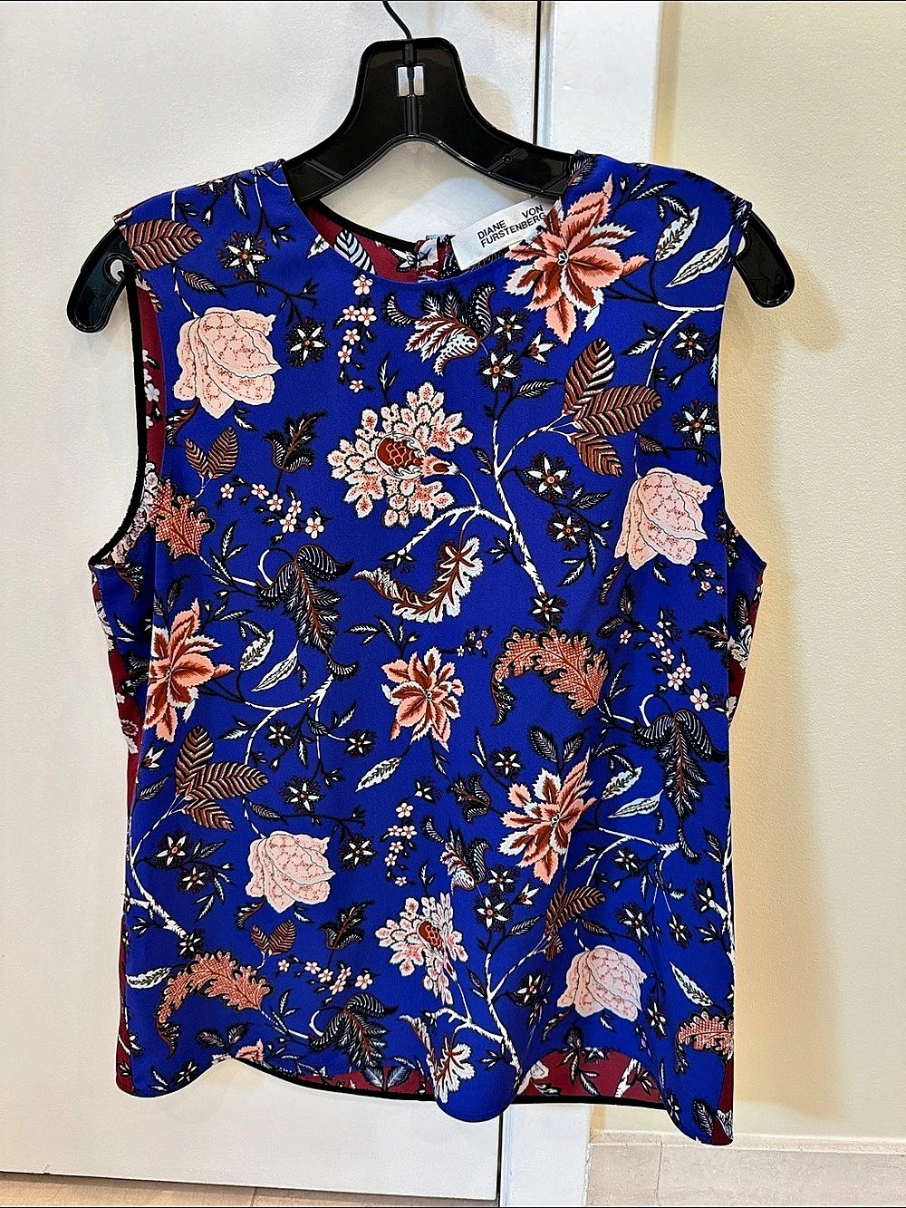 Diane von Furstenberg Floral Blouse in Blue & Red Size Medium
